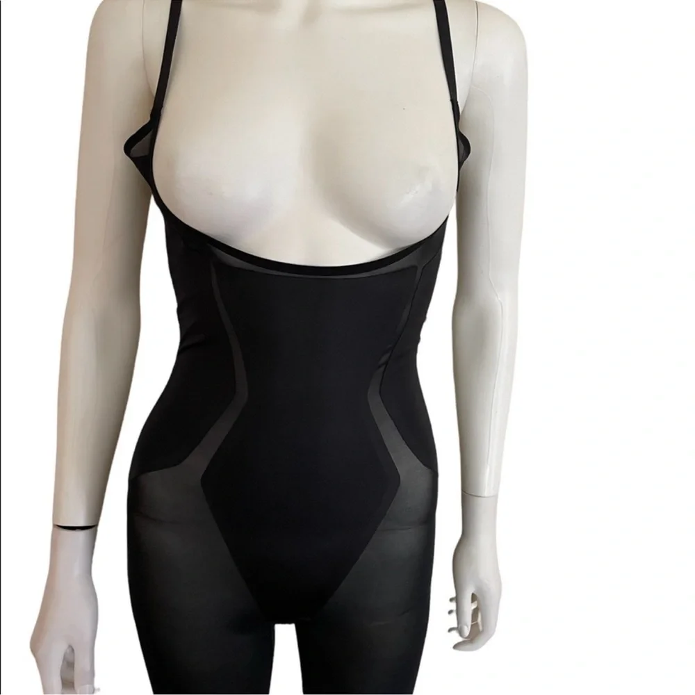 Spanx Haute Contour Open-Bust Mid-Thigh Bodysuit Very Black NWT